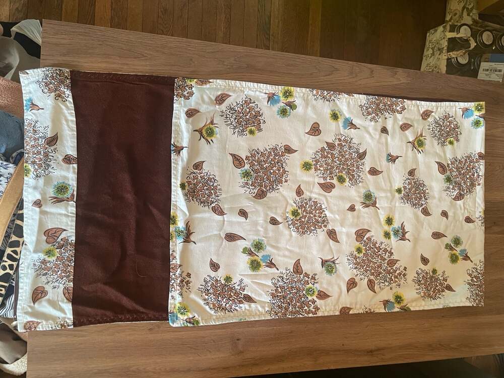 Vintage Cotton Floral Pattern Accent Table Runner with Brown Solid Border